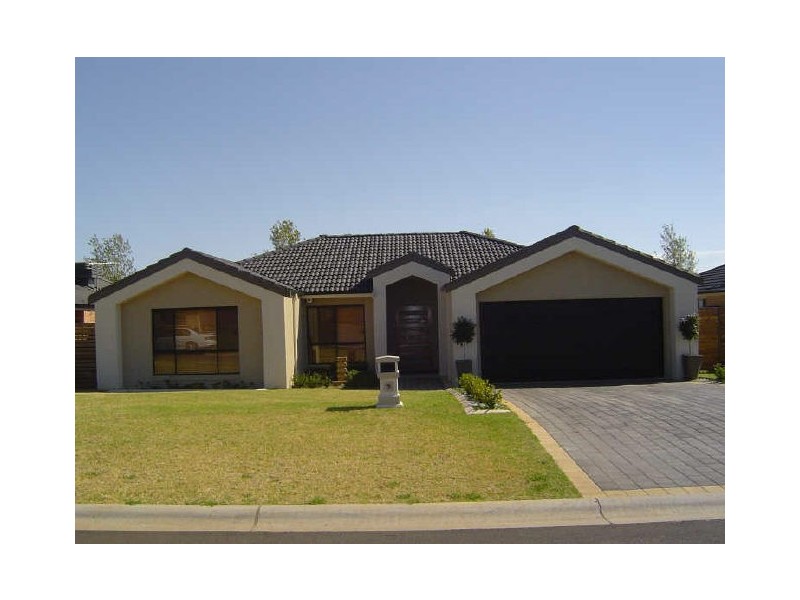 18 Cardiff Arms Avenue, Dubbo NSW 2830