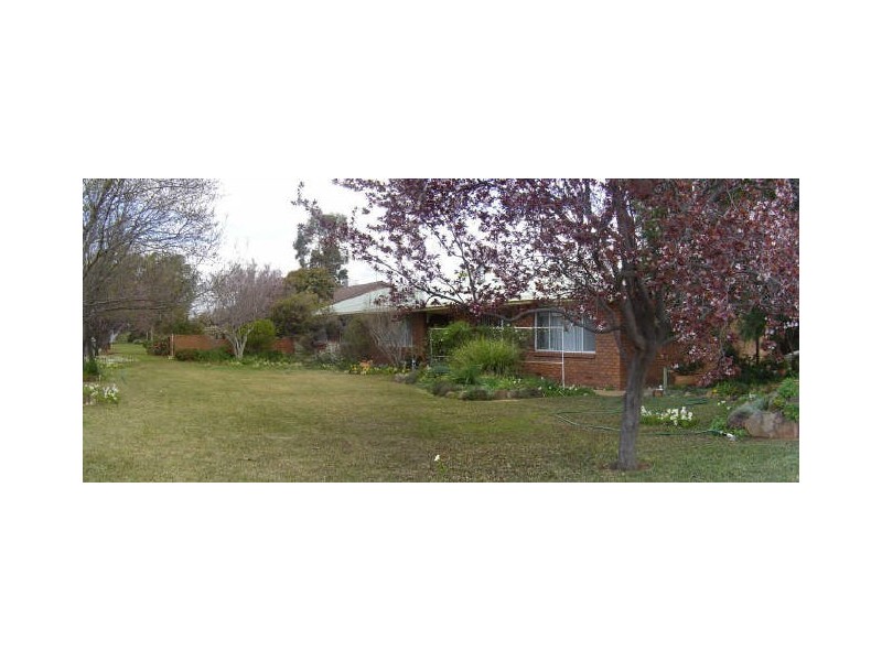 11 Hammond Street, Dubbo NSW 2830