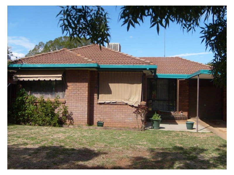 20 Villers Avenue, Dubbo NSW 2830