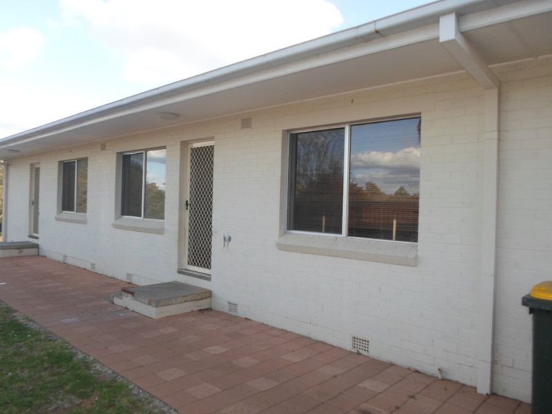 2/1 Stonehaven Avenue, Dubbo NSW 2830