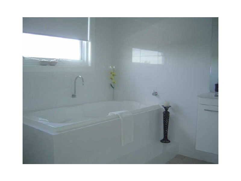 48 Lakeside Circuit, Dubbo NSW 2830