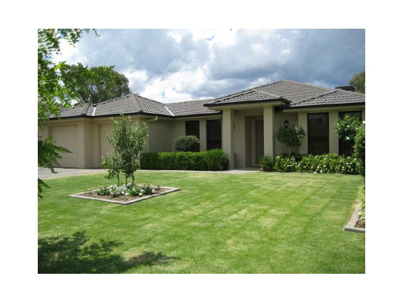 4 Turnberry Terrace, Dubbo NSW 2830