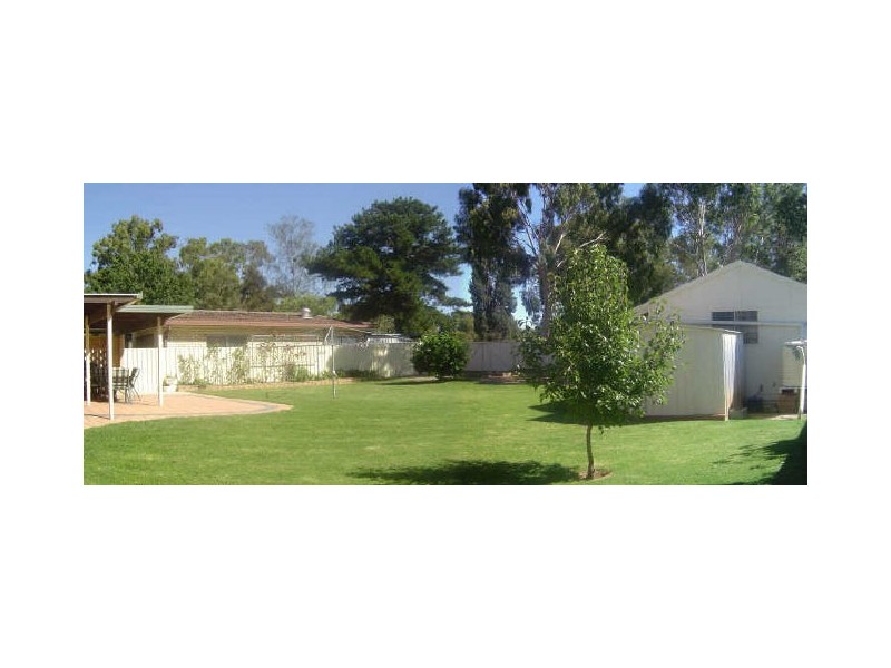 10 Beveridge Crescent, Dubbo NSW 2830