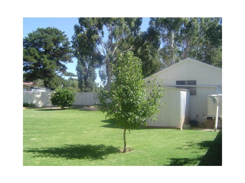 10 Beveridge Crescent, Dubbo NSW 2830