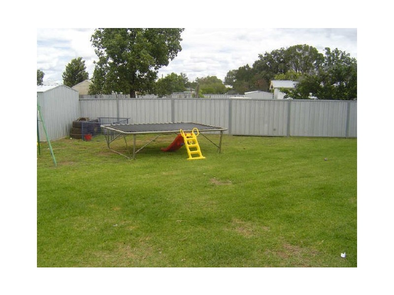 19 Warren Road, Gilgandra NSW 2827