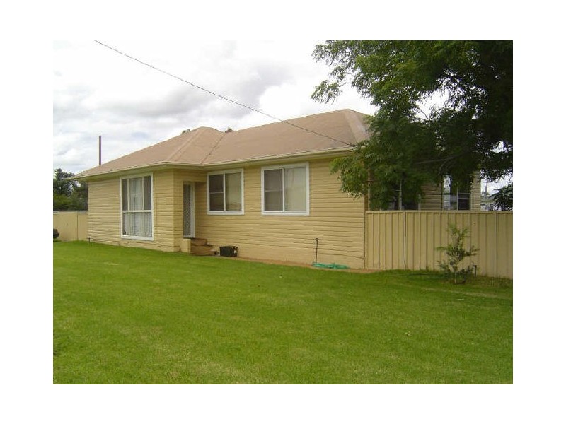 19 Warren Road, Gilgandra NSW 2827