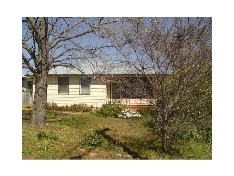 27 Ronald Street, Dubbo NSW 2830