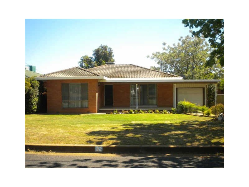 32 Banksia Crescent, Dubbo NSW 2830
