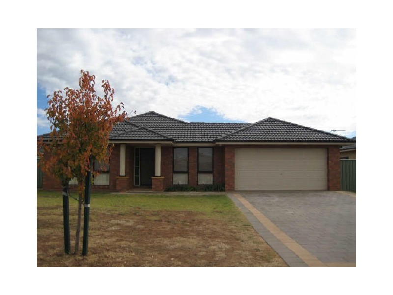 7 Hawkesbury Avenue, Dubbo NSW 2830