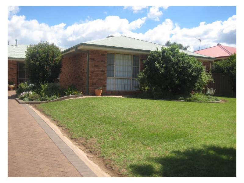 43 Murrayfield Drive, Dubbo NSW 2830