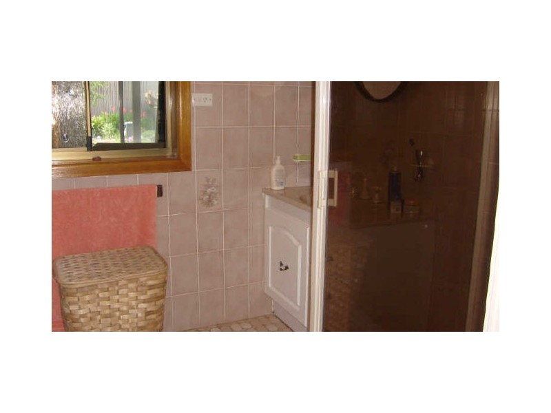 11 Bruce Ave, Dubbo NSW 2830