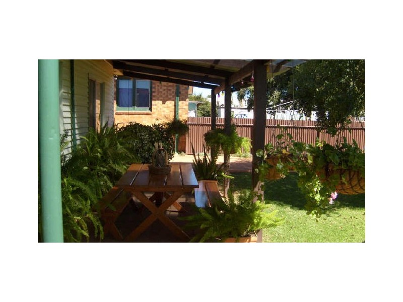 11 Bruce Ave, Dubbo NSW 2830