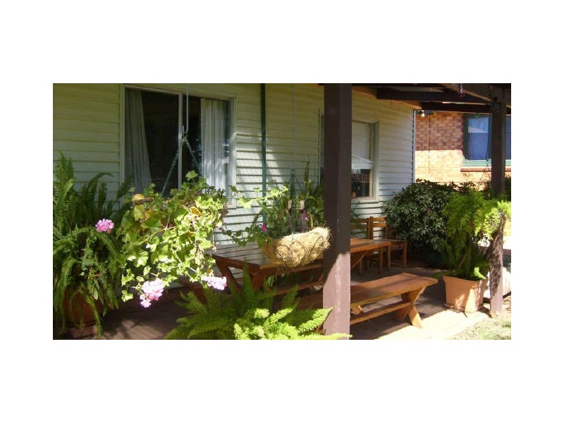 11 Bruce Ave, Dubbo NSW 2830