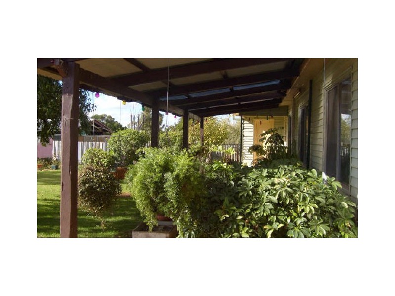 11 Bruce Ave, Dubbo NSW 2830