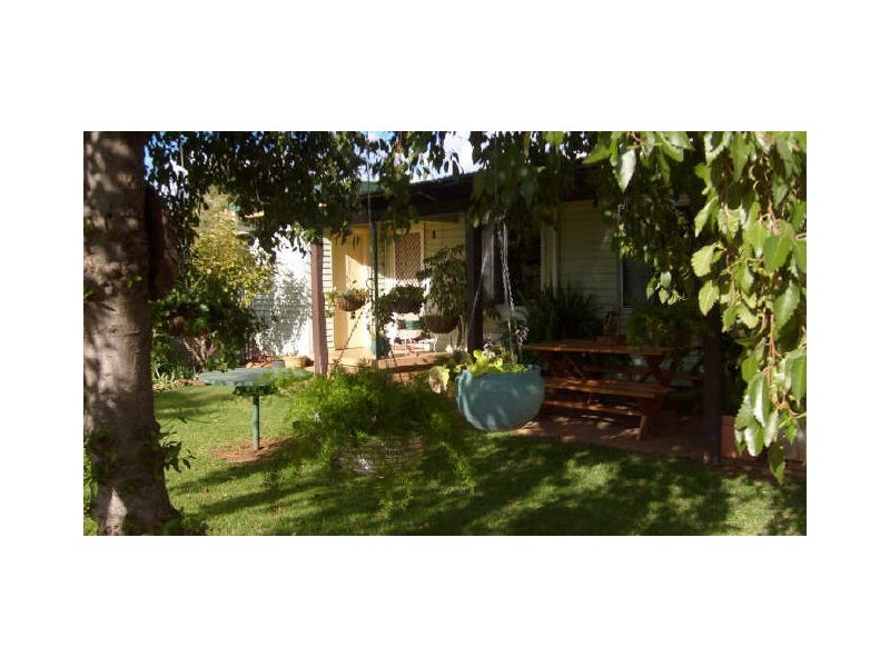 11 Bruce Ave, Dubbo NSW 2830