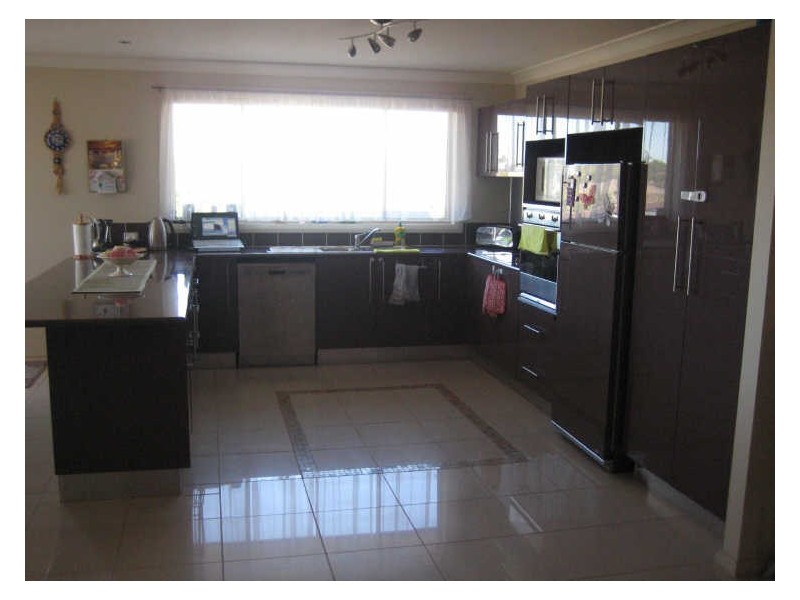 1 Cypress Point Drive, Dubbo NSW 2830