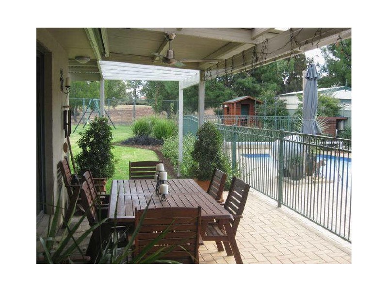 21 Englewood Avenue, Dubbo NSW 2830