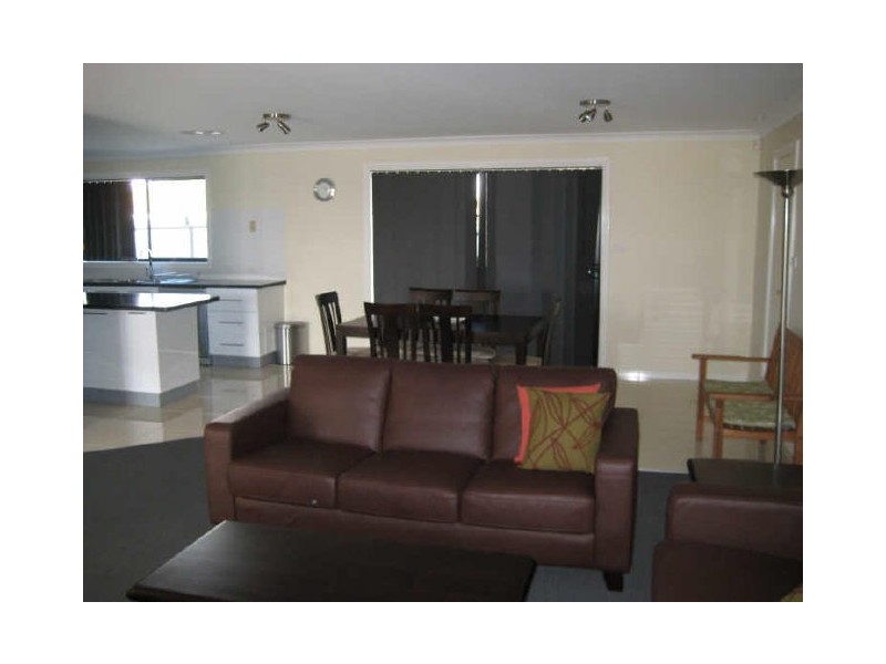 2/6 Pegasus Place, Dubbo NSW 2830