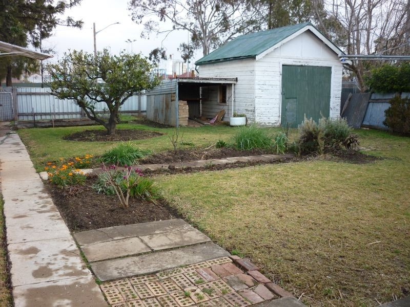 21 Macleay Street, Dubbo NSW 2830