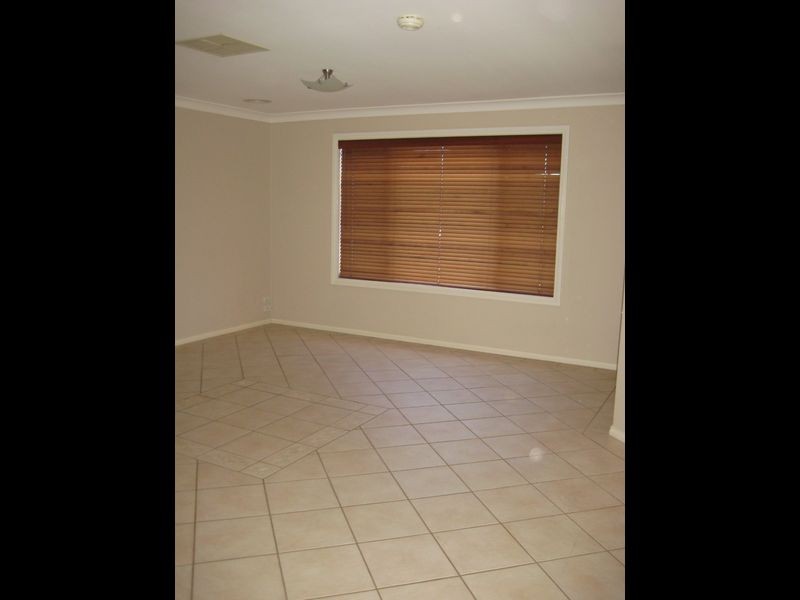 46 Twickenham Drive, Dubbo NSW 2830