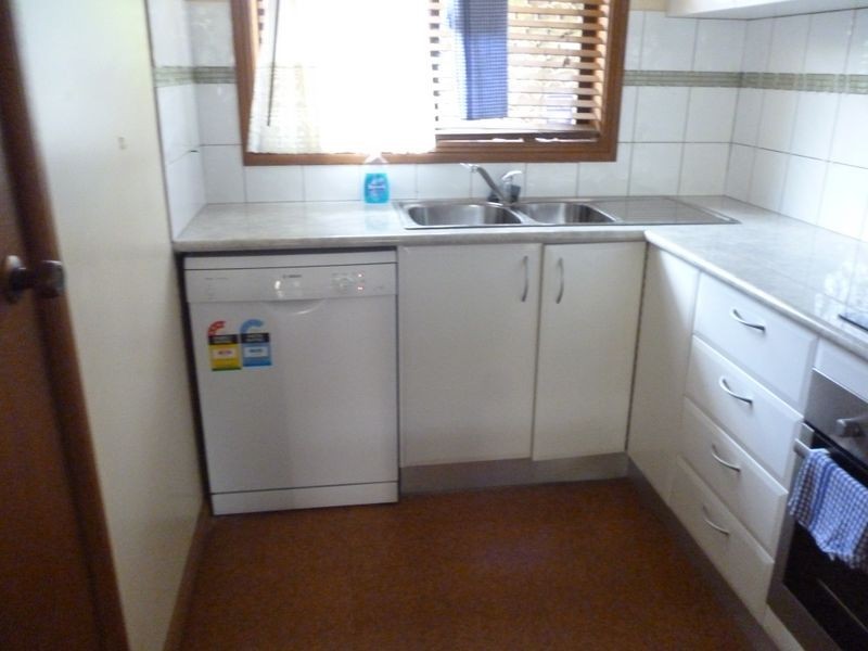 2/13 Bedford Avenue, Dubbo NSW 2830