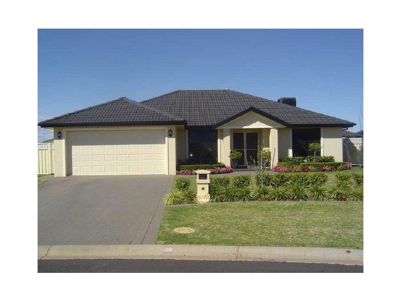16 Cronin Place, Dubbo NSW 2830