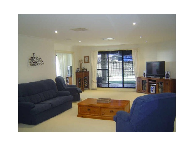 16 Cronin Place, Dubbo NSW 2830