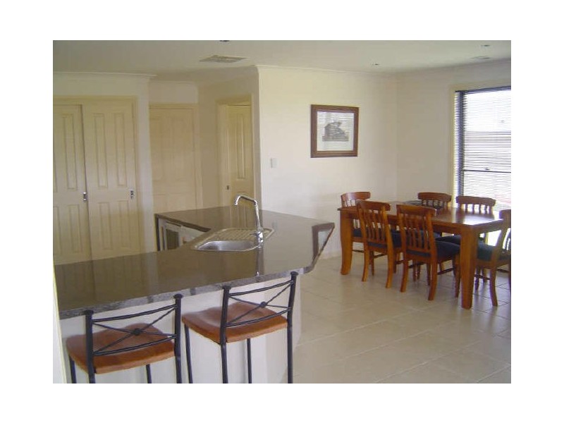 16 Cronin Place, Dubbo NSW 2830