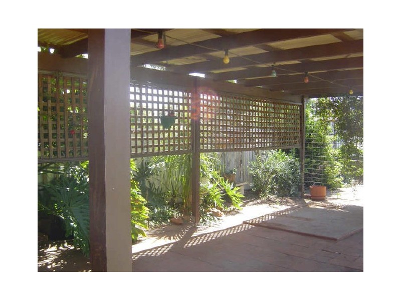 8 Flinders Close, Dubbo NSW 2830