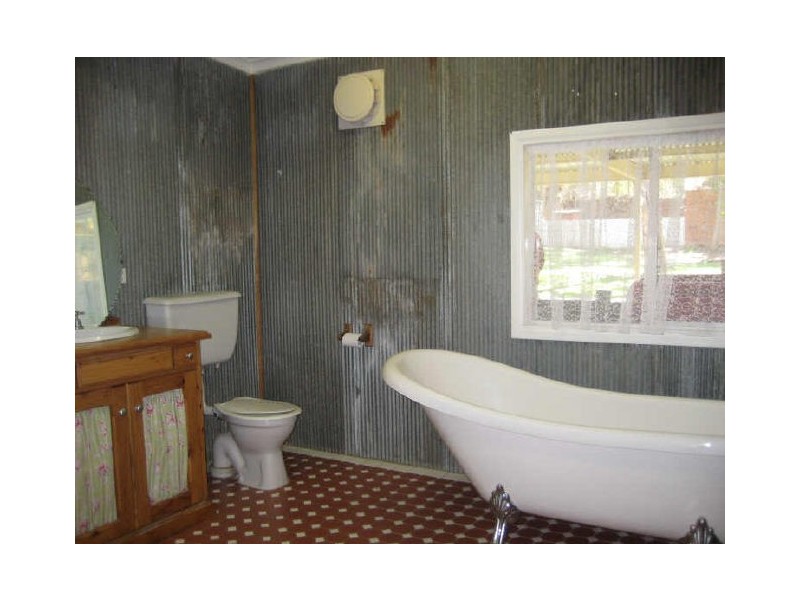 66 -68 Narragal Street, Geurie NSW 2831