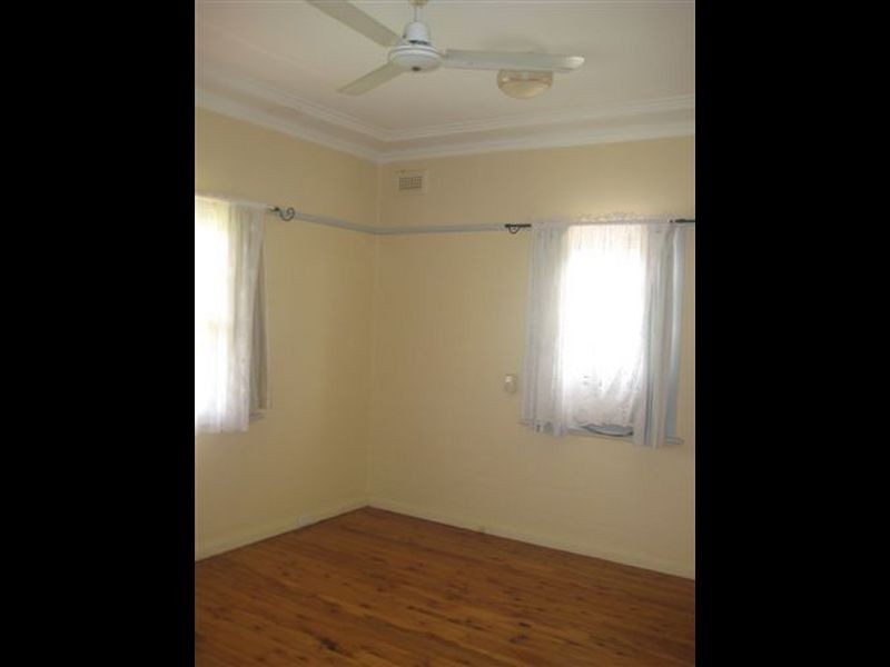 11 MacDonald Street, Dubbo NSW 2830