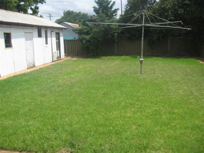11 MacDonald Street, Dubbo NSW 2830