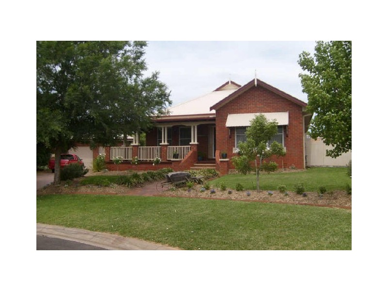 3 Brian Hambly Place, Dubbo NSW 2830