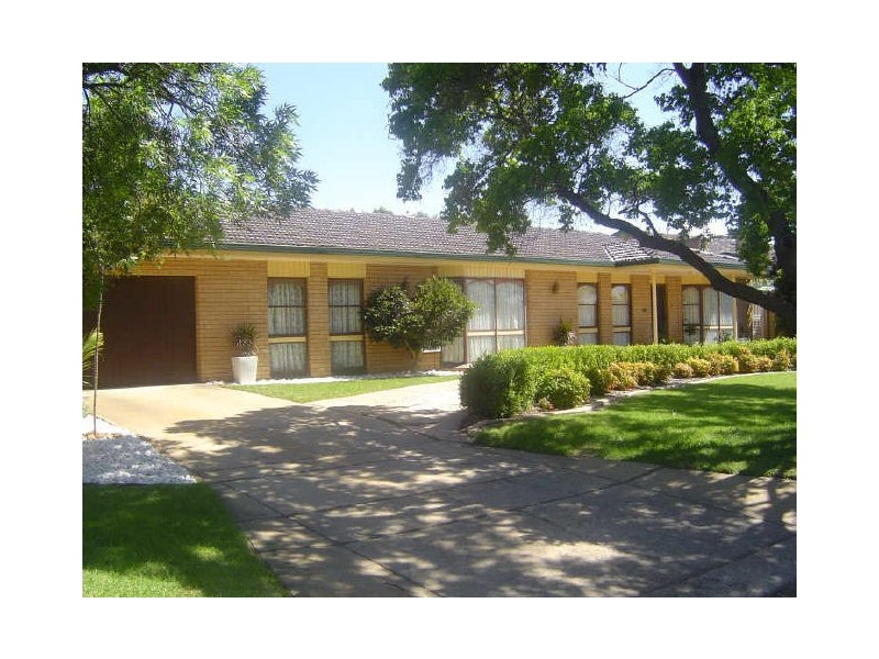 27 Banksia Cres, Dubbo NSW 2830