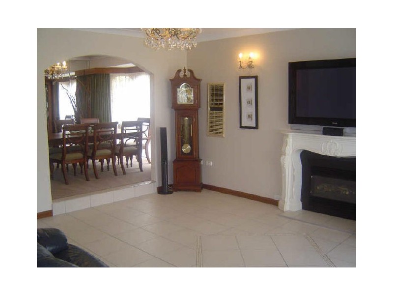 27 Banksia Cres, Dubbo NSW 2830