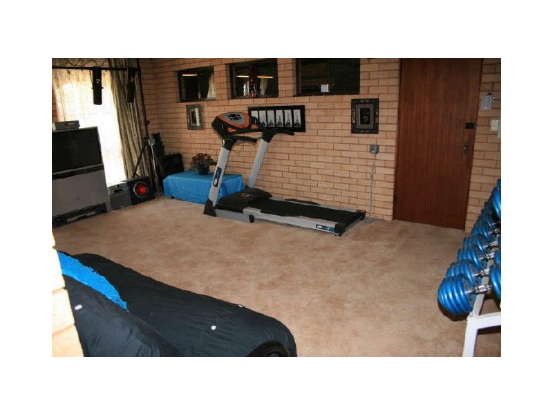 27 Banksia Cres, Dubbo NSW 2830