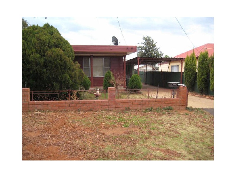 21 Bruce Avenue, Dubbo NSW 2830