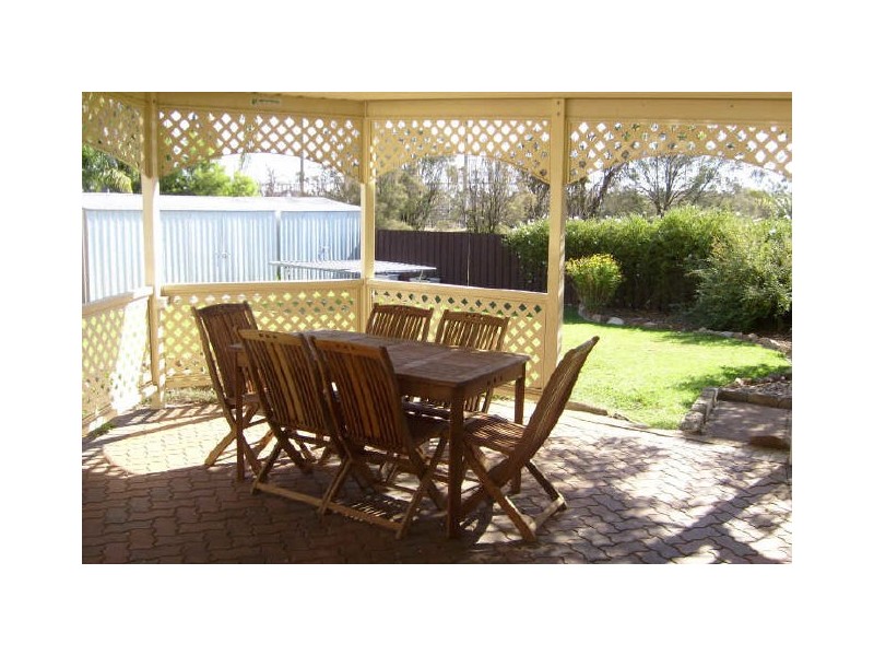 60 Banksia Crescent, Dubbo NSW 2830