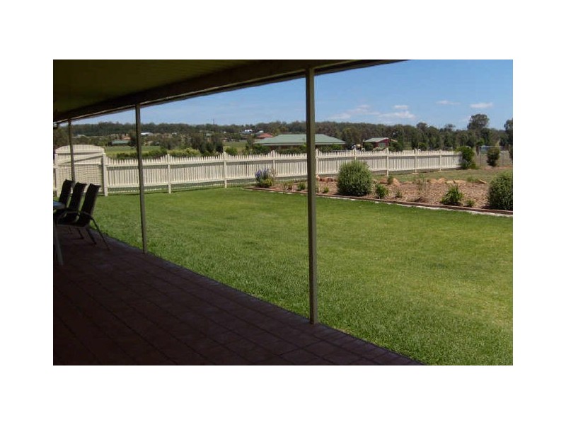 26 Torryburn Way, Dubbo NSW 2830