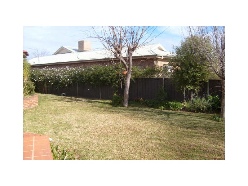 6 Campese Court, Dubbo NSW 2830