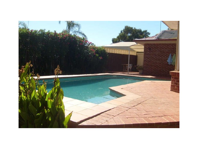 6 Campese Court, Dubbo NSW 2830