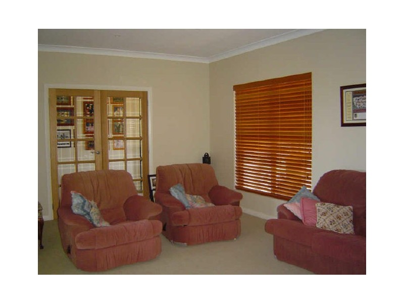 7 Ballindoch Place, Dubbo NSW 2830