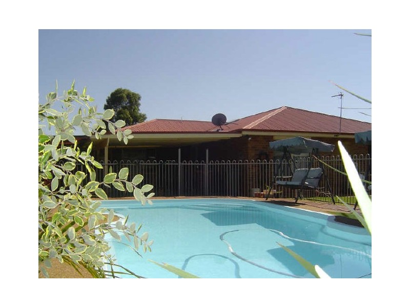 35 Murrayfield Drive, Dubbo NSW 2830