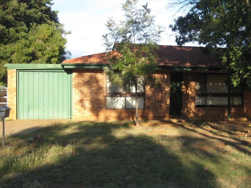 2/1 Meadowbank Drive, Dubbo NSW 2830