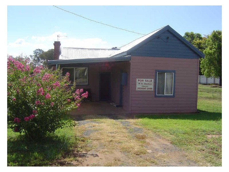 37 Iris Street, Gilgandra NSW 2827
