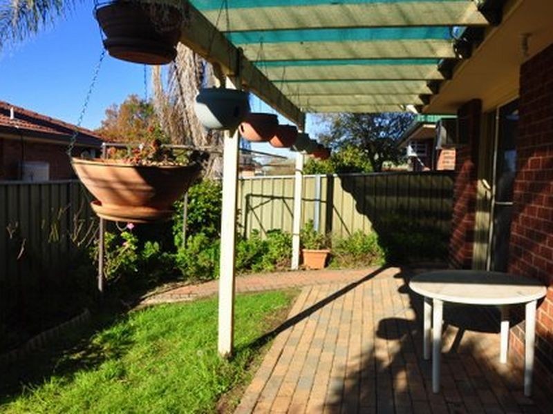 1 Magpie Close, Dubbo NSW 2830