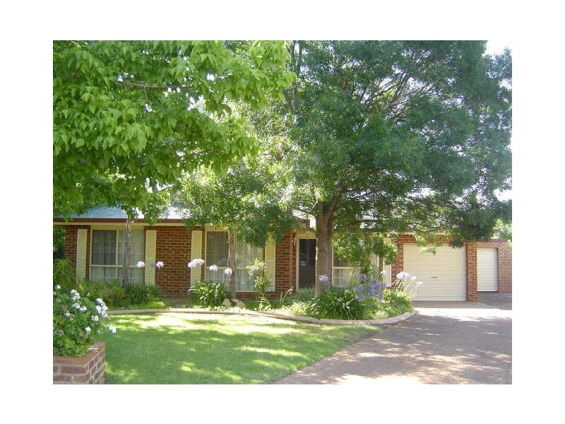 36 John Glenn Place, Dubbo NSW 2830