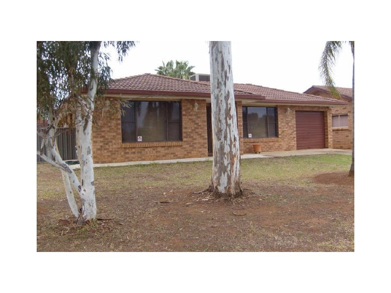 7 Bonner Crescent, Dubbo NSW 2830