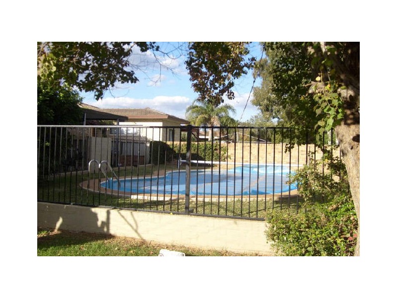 27 Beveridge Crescent, Dubbo NSW 2830