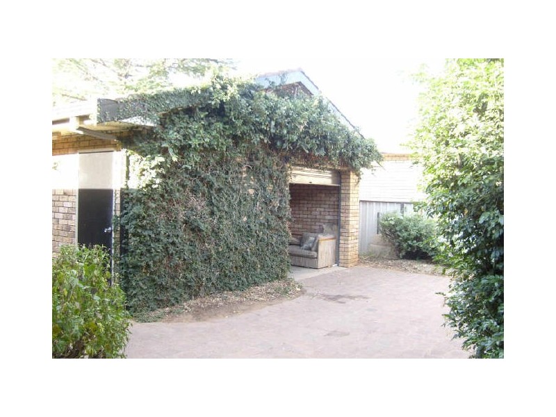 27 Beveridge Crescent, Dubbo NSW 2830